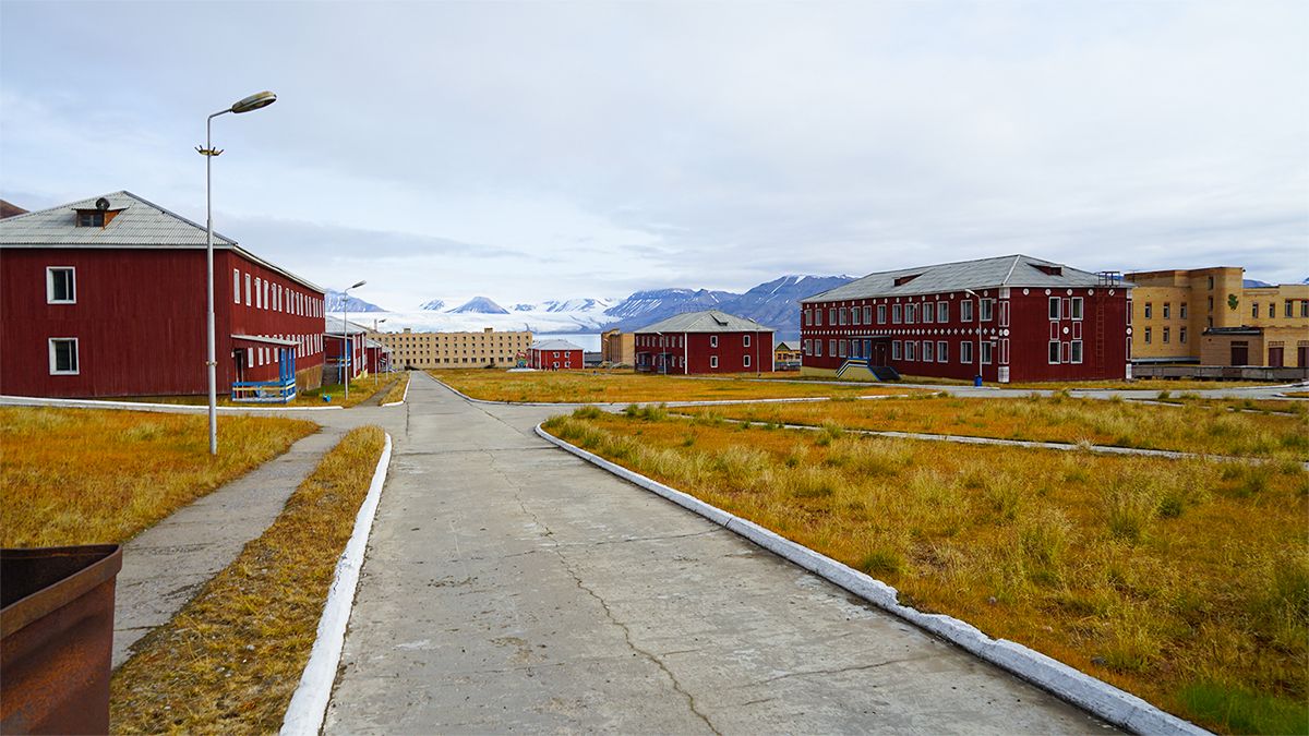 Pyramiden die seit 2000 verlassene russische Siedlung auf Spitzbergen.